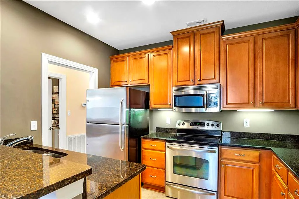 1601 Braemar Crk, Williamsburg — photo