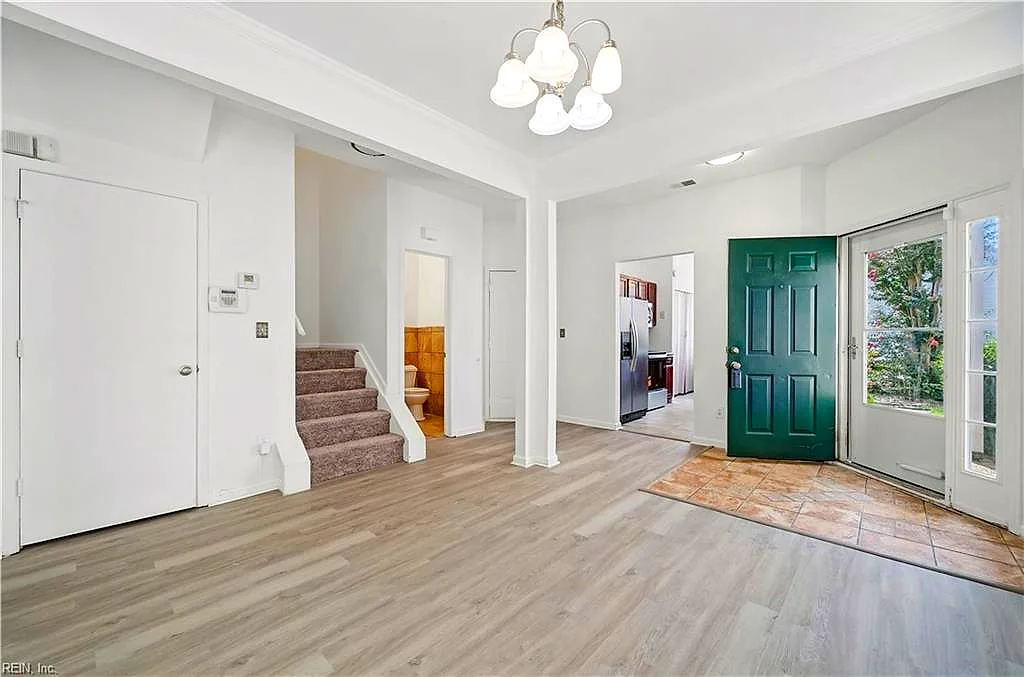 25 Lavender Trce, Hampton — photo