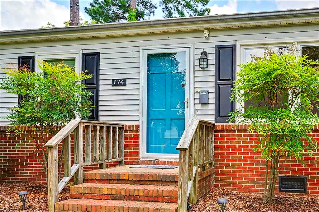 174 Mark Twain Dr, Newport News — photo