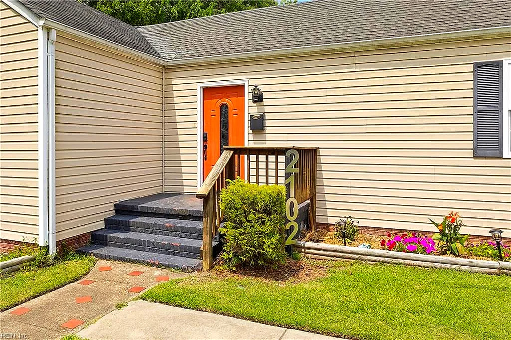 2102 Wyoming Ave, Portsmouth — photo