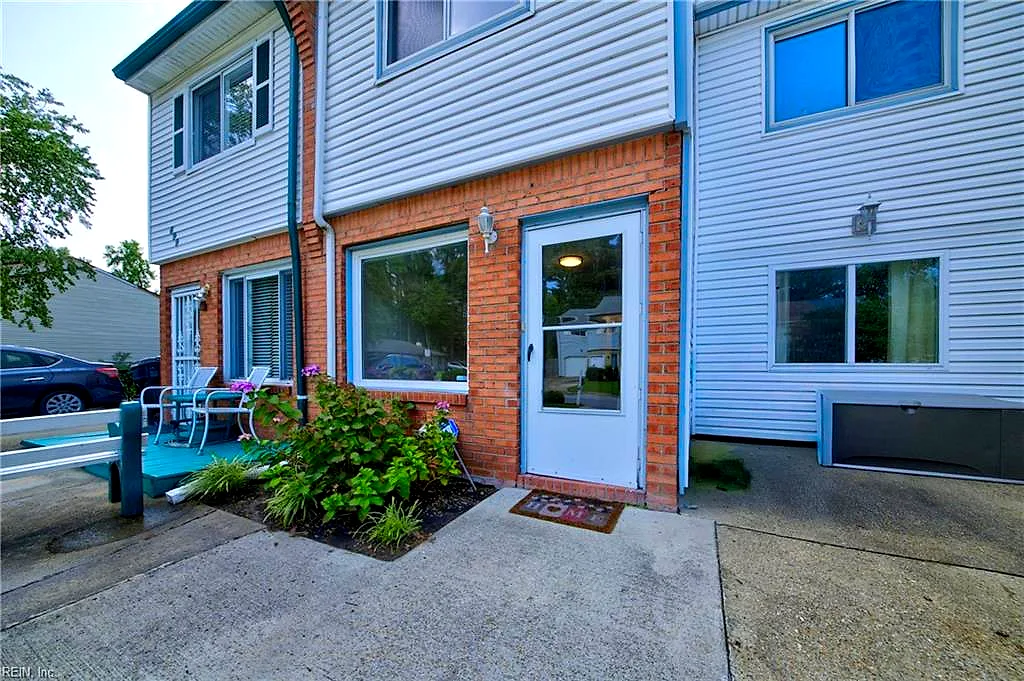 697 Grant Ave, Virginia Beach — photo