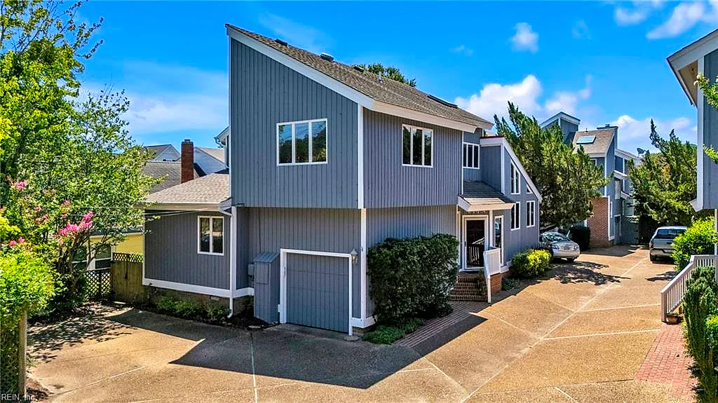 214 71st ST #A, VIRGINIA BEACH VA 23451