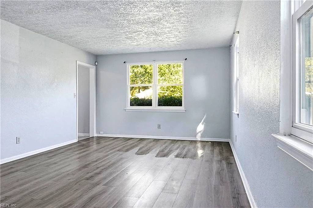 1008 Bennington Rd, Virginia Beach — photo