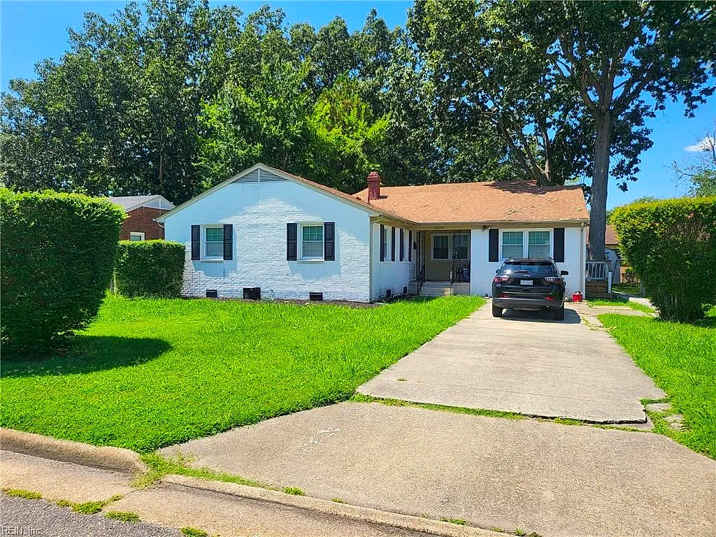 1019 Lyndon CIR, NEWPORT NEWS VA 23605