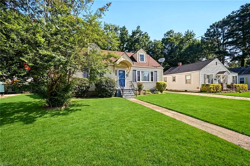 2732 Greenwood Dr, Portsmouth — photo