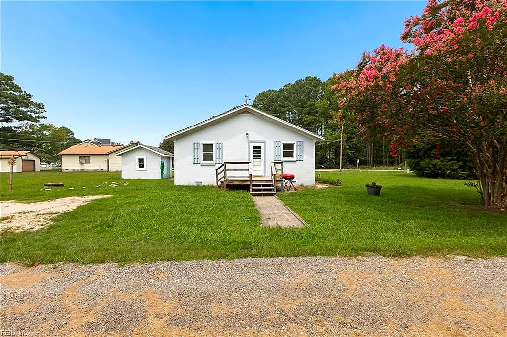3070 Friends Rd, Hayes — photo