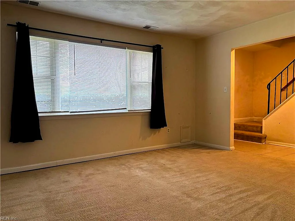441 Woodlake Rd, Virginia Beach — photo