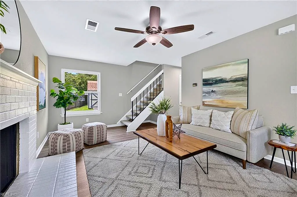1651 Guthrie ST, VIRGINIA BEACH VA 23464