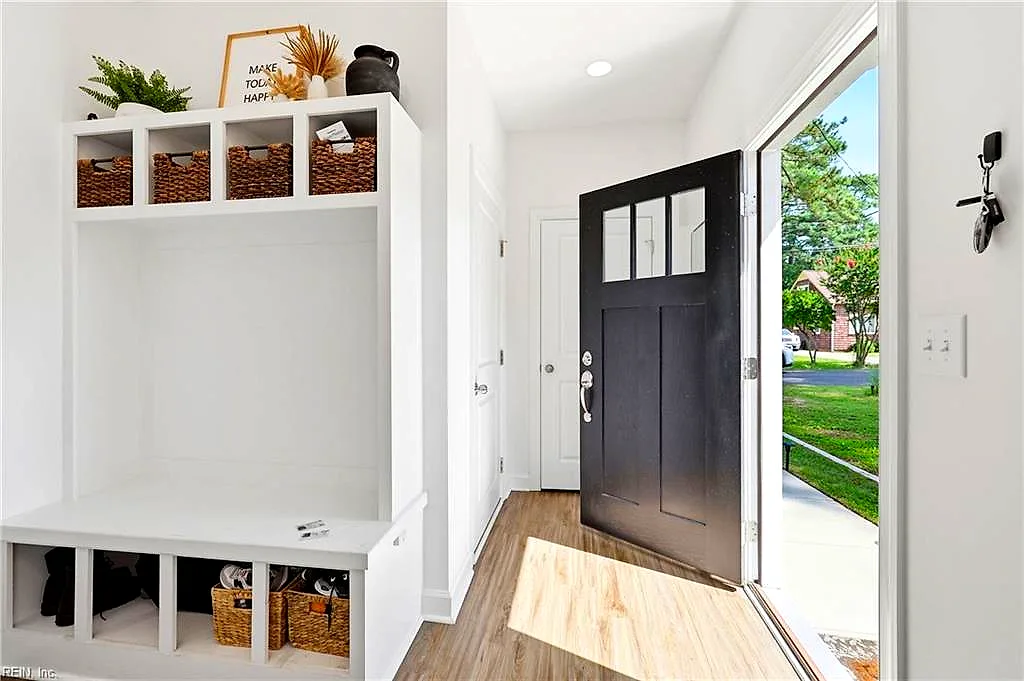 1557 Michigan Ave, Virginia Beach — photo