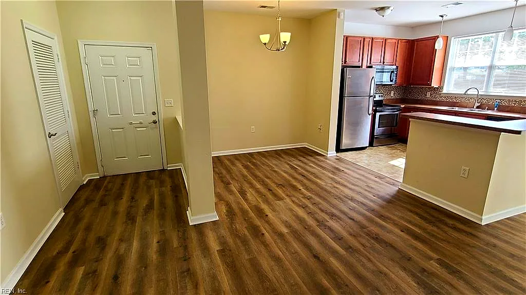 932 Southmoor Dr #101, Virginia Beach — photo