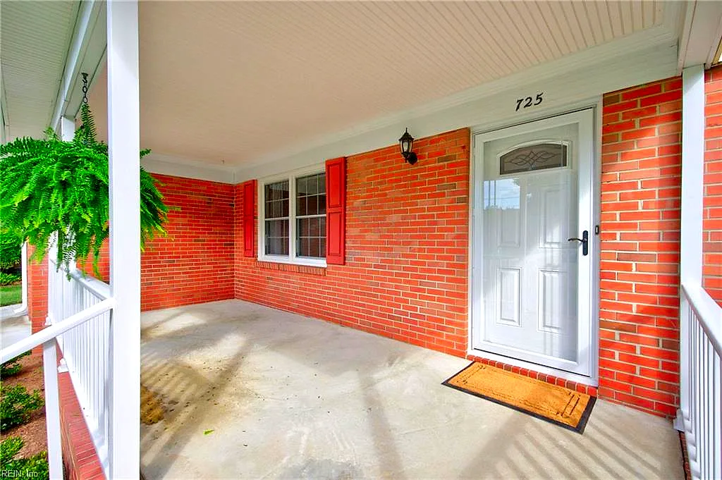 725 Downing Ln, Virginia Beach — photo