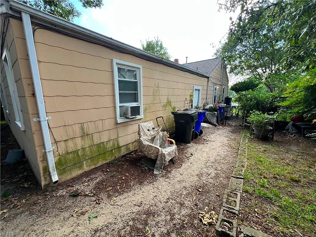4204 Mayflower Rd, Norfolk — photo