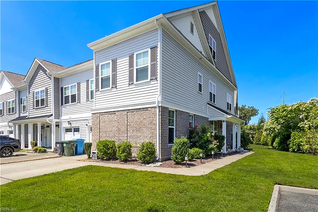 300 Sikeston LN, CHESAPEAKE VA 23322