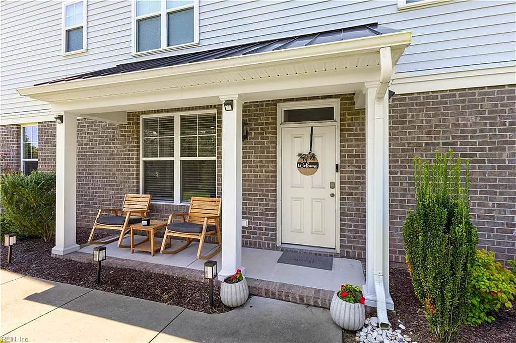 300 Sikeston Ln, Chesapeake — photo