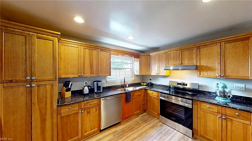 1060 Mill Pond Ct, Virginia Beach — photo