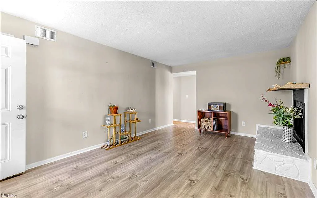 256 Portview Ave #D2, Norfolk — photo