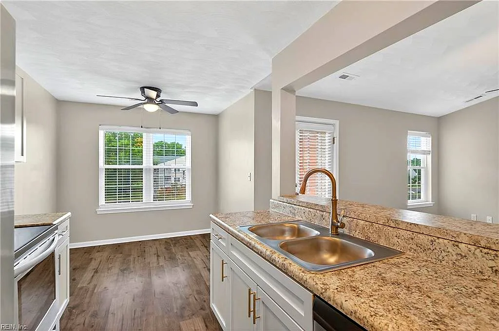 1909 Chantilly Ct, Virginia Beach — photo
