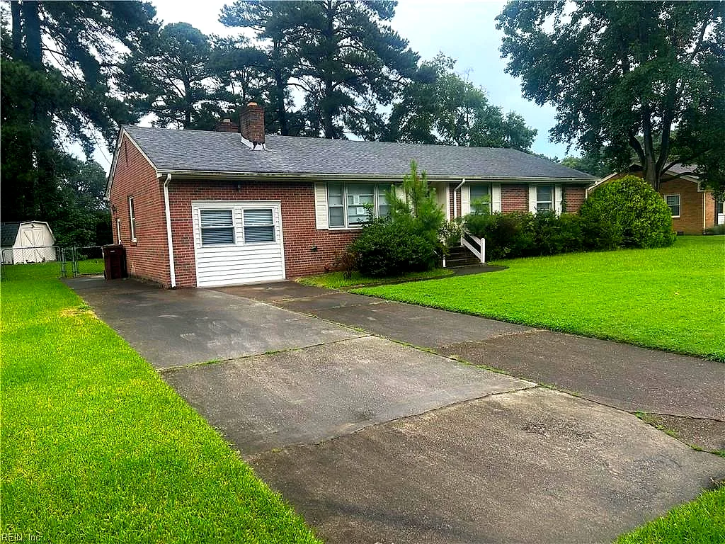 4024 Oak DR, CHESAPEAKE VA 23321