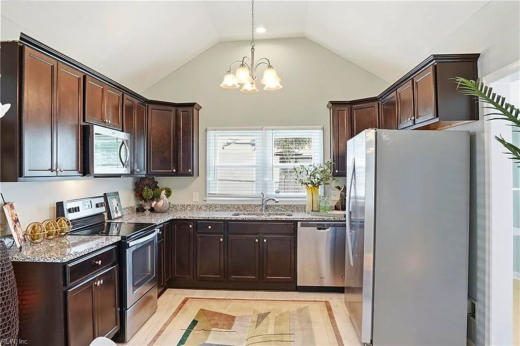 1405 Perry St, Chesapeake — photo