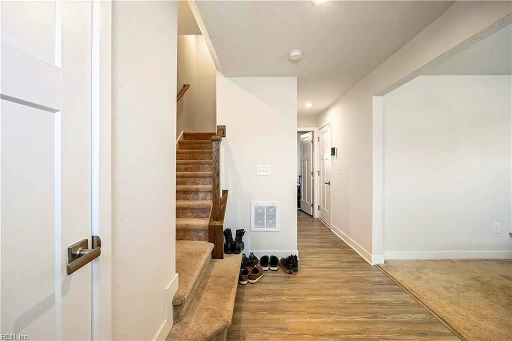 145 Cedar Crest Dr, Smithfield — photo