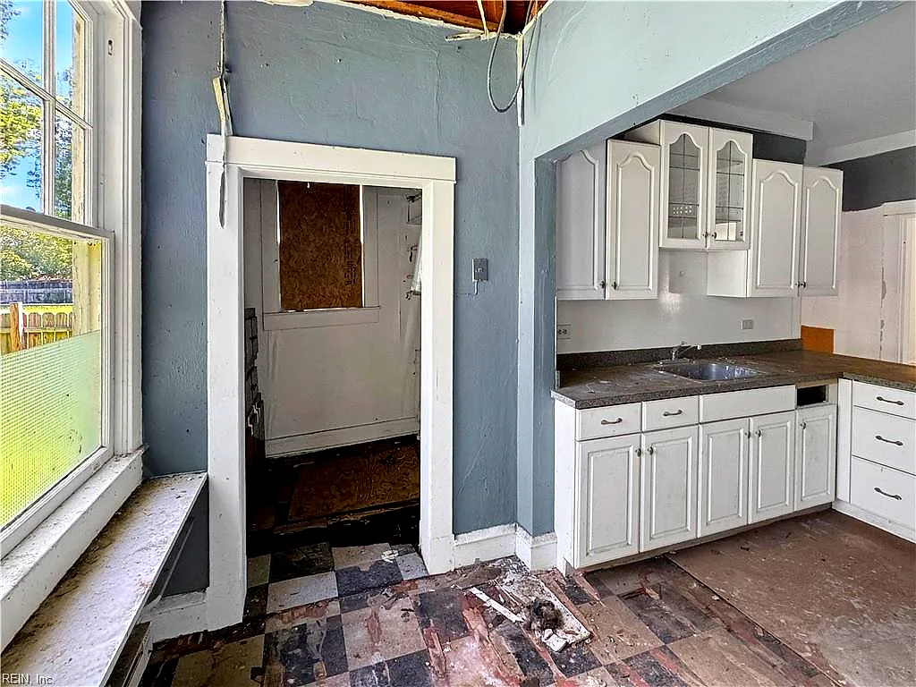218 Tappan Ave, Hampton — photo