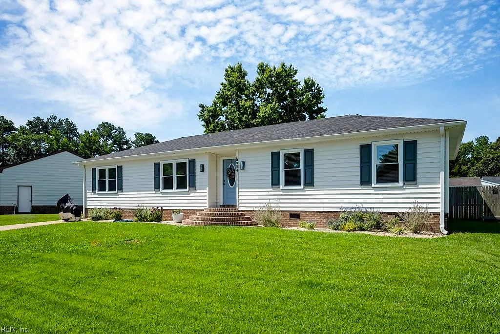 904 Levee LN, CHESAPEAKE VA 23323