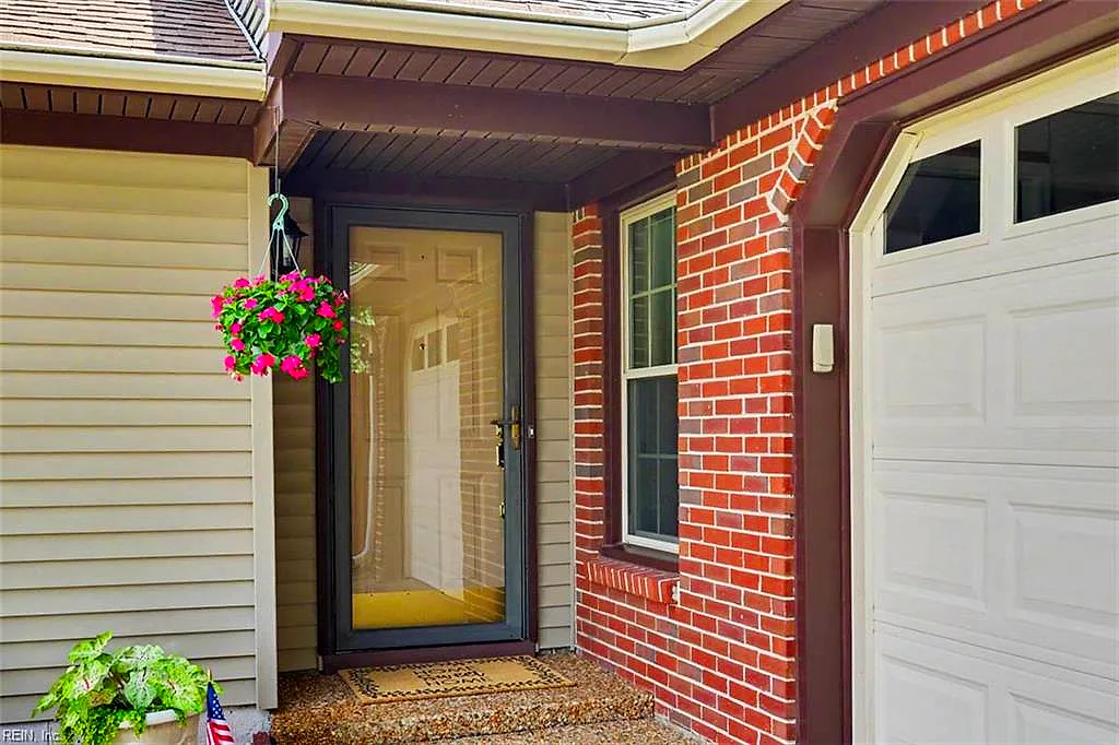 844 Yorkshire Ln, Newport News — photo