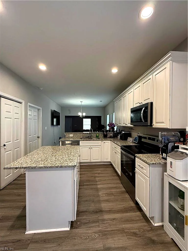 2956 Verdun Ave, Norfolk — photo
