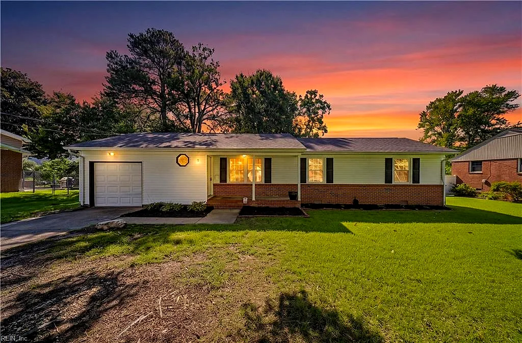 11 Linda DR, NEWPORT NEWS VA 23608