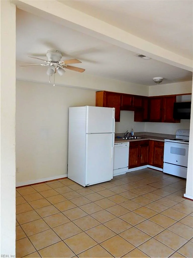 3536 E Ocean View Ave #B, Norfolk — photo