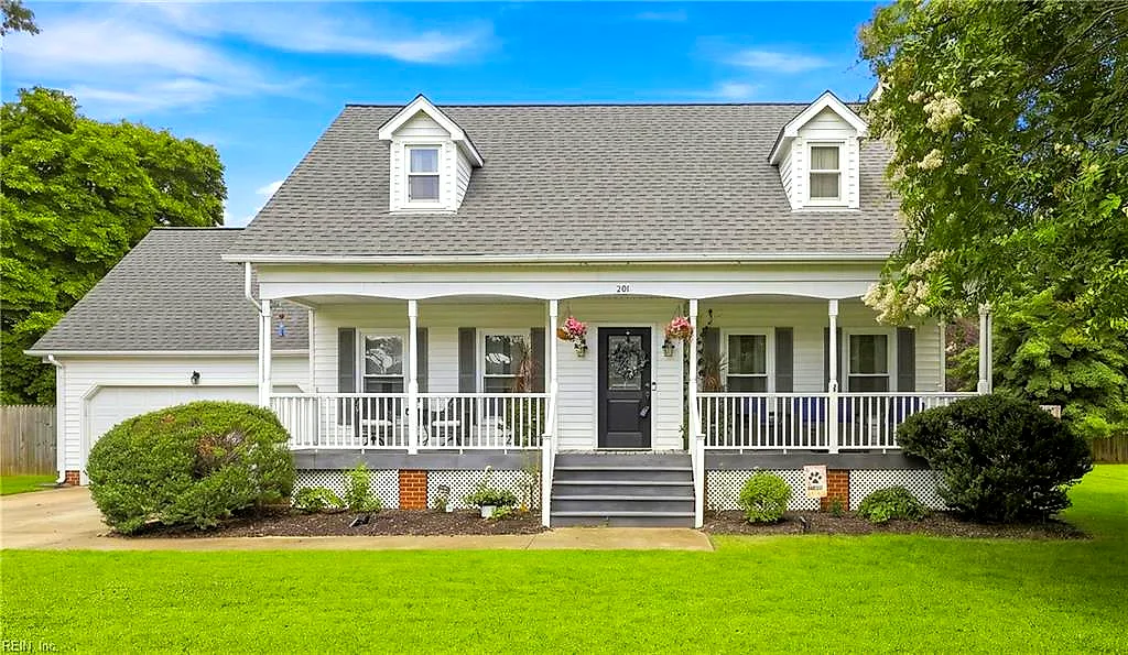 201 Azalea DR, SMITHFIELD VA 23430