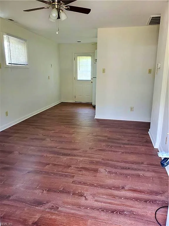 411 Gloucester Ave, Portsmouth — photo