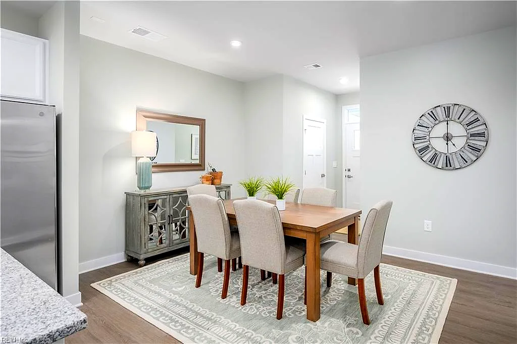 2011 Striper Ct, Carrollton — photo