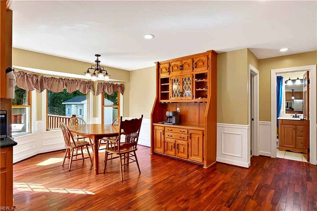 4613 Dorchester Ln, Virginia Beach — photo
