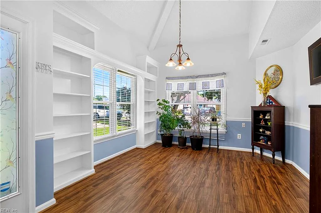 119 Wainwrights Bnd, Yorktown — photo