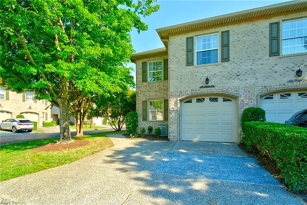 1701 Honorary CT, VIRGINIA BEACH VA 23454