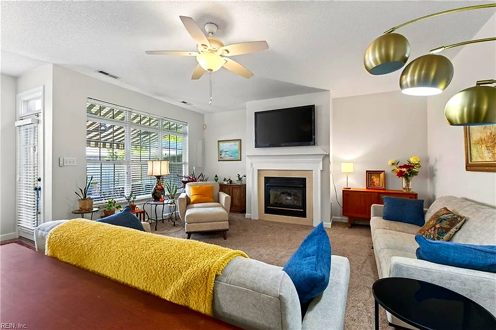 1701 Honorary Ct, Virginia Beach — photo