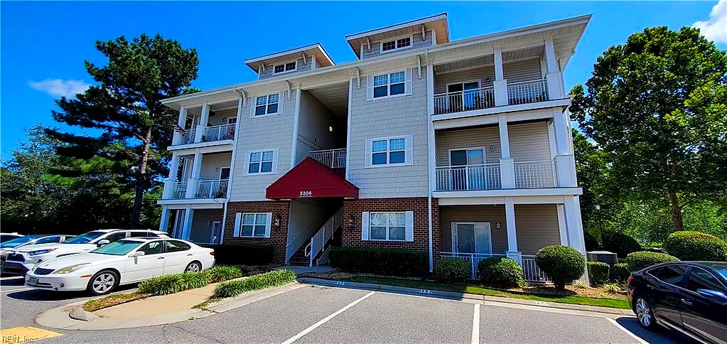 5304 Warminster Dr #203, Virginia Beach — photo