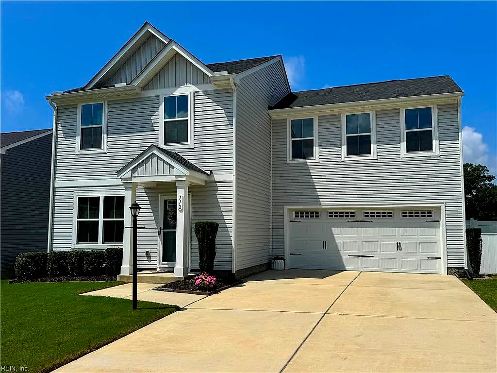 112 Makayla DR