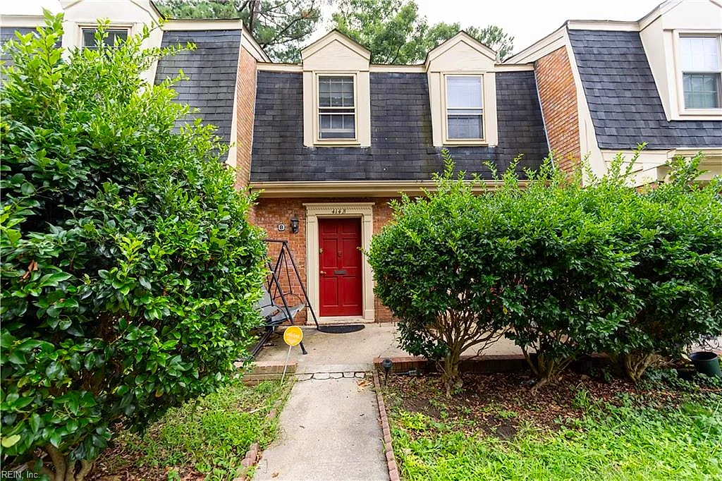 414 Hustings LN #B, NEWPORT NEWS VA 23608