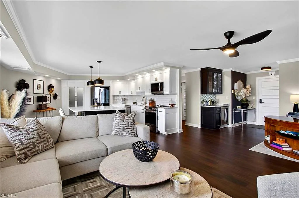 3810 Atlantic Ave #1105, Virginia Beach — photo