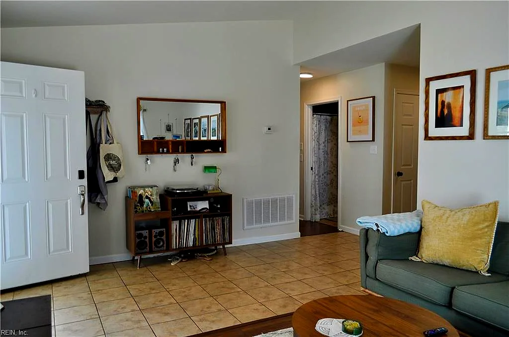 813 Davenport Ln, Virginia Beach — photo