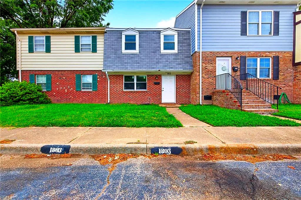 1803 Olde Buckingham RD, HAMPTON VA 23669