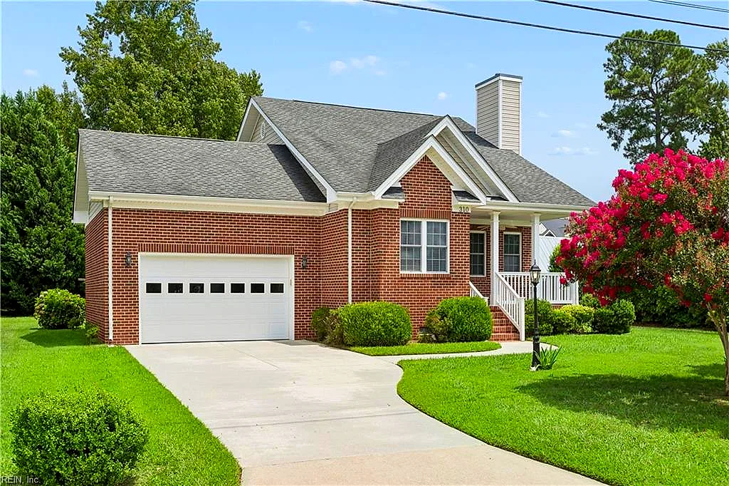 310 Edward AVE, SUFFOLK VA 23434