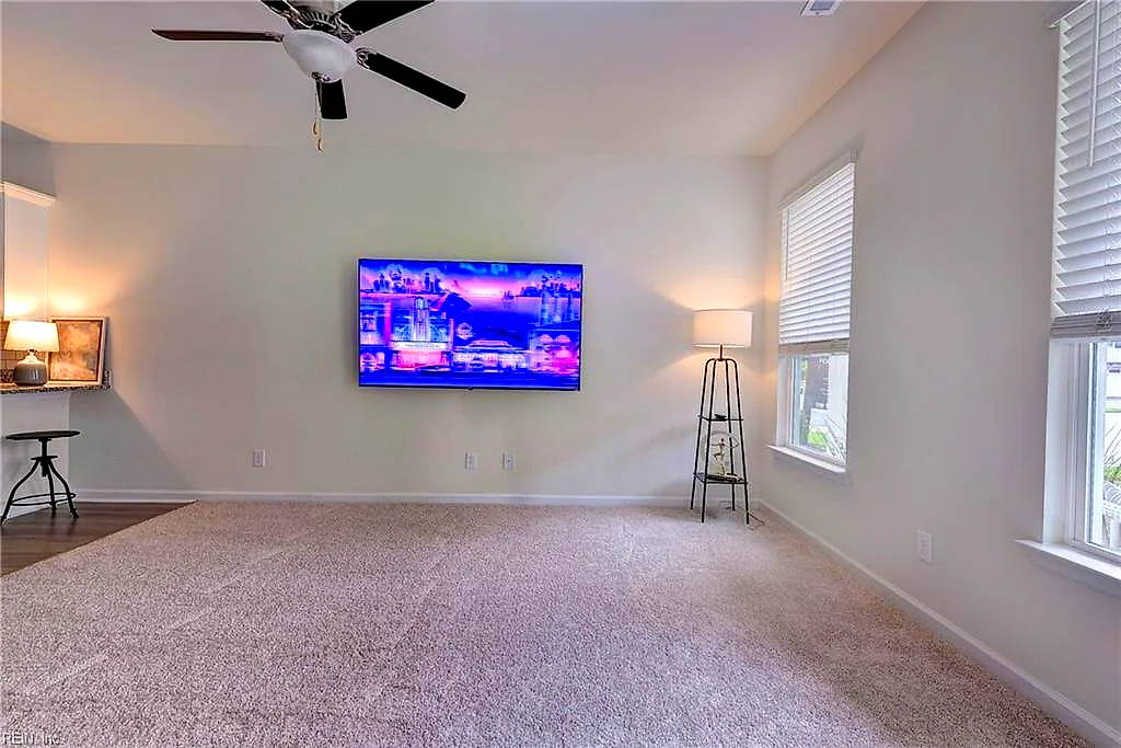 2027 Chartwell Dr, Newport News — photo