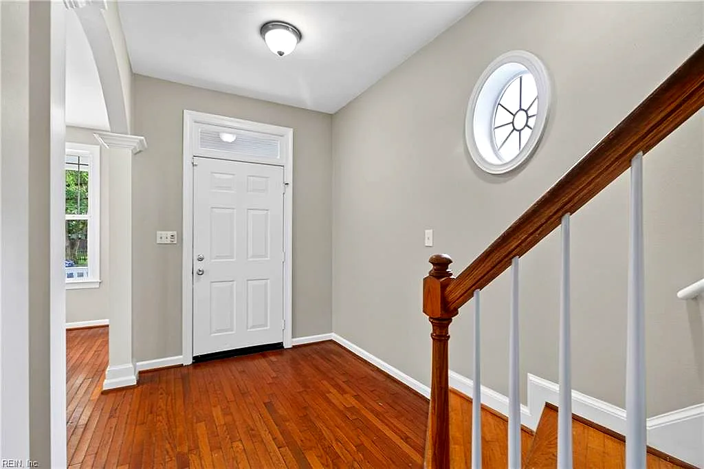 1439 Melrose Pw, Norfolk — photo