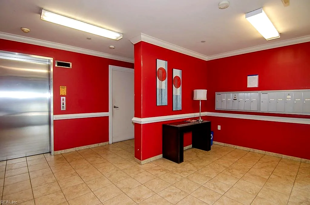 810 W Princess Anne Rd #404, Norfolk — photo