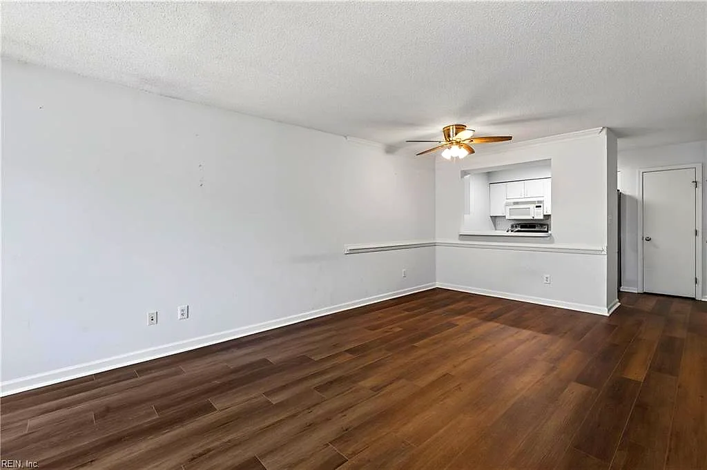 3861 Lasalle Drive None #105, Virginia Beach — photo