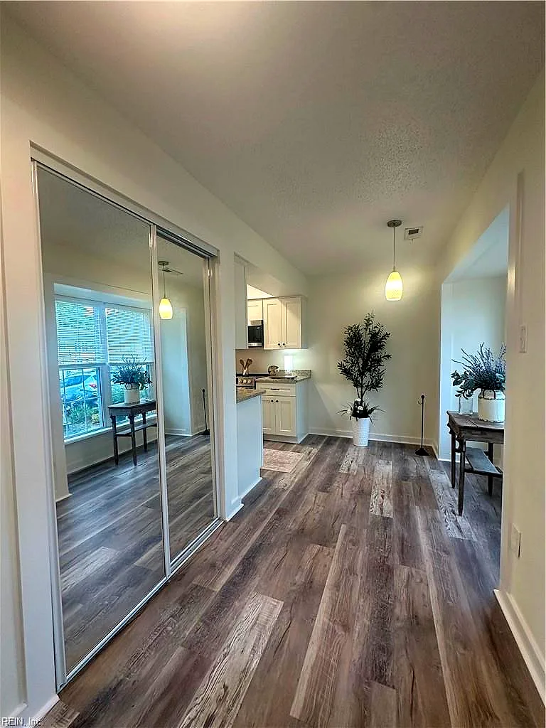 5374 Leicester Ct, Virginia Beach — photo