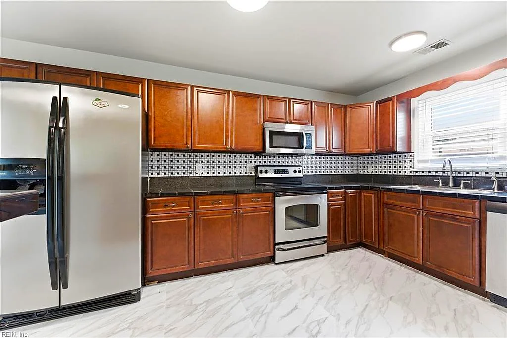 4116 Eastham Rd, Virginia Beach — photo